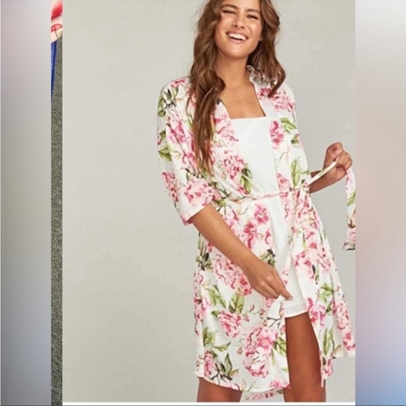 Show Me Your MuMu Tops - Show Me Your Mumu // Brie Floral Robe in Garden of Blooms Print